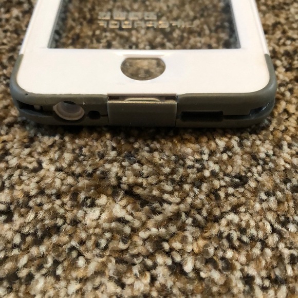 *UPDATED* Life Proof NUUD Case - Picture 6 of 8